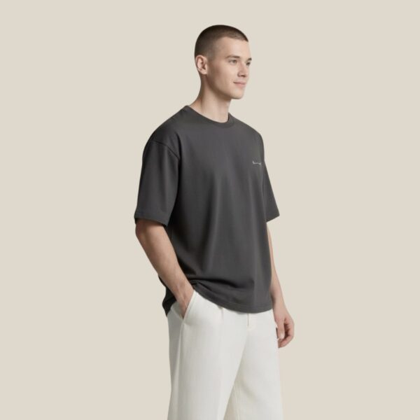 Boxy Tee Essential - Oversize'owa Koszulka z Naszywką DosGatos | DosGatos